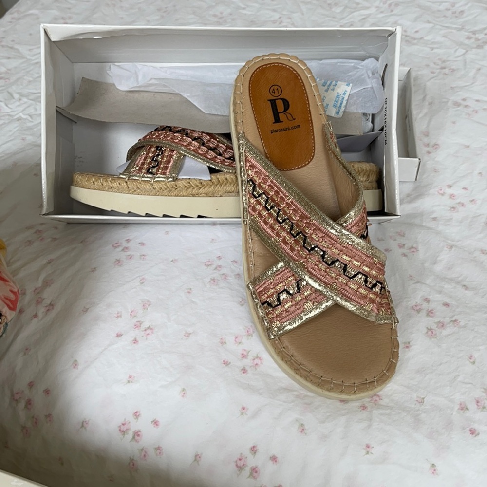Pia Rossini slides size 41